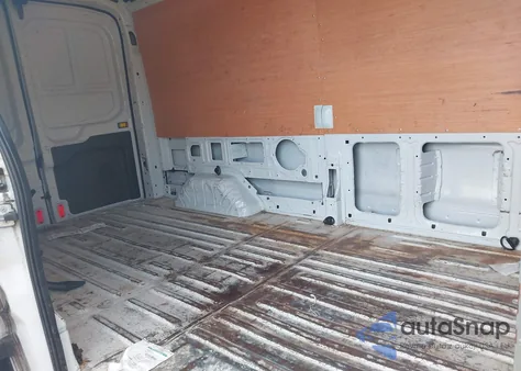 2017 Ford Transit-250 z USA, uszkodzony, nr VIN 1FTYR2CM7HKA44743